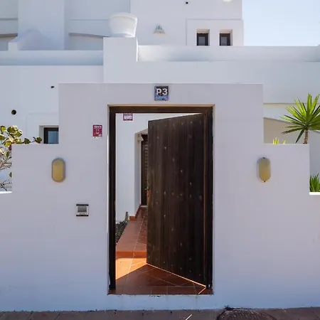Casa Blanca Villa *
